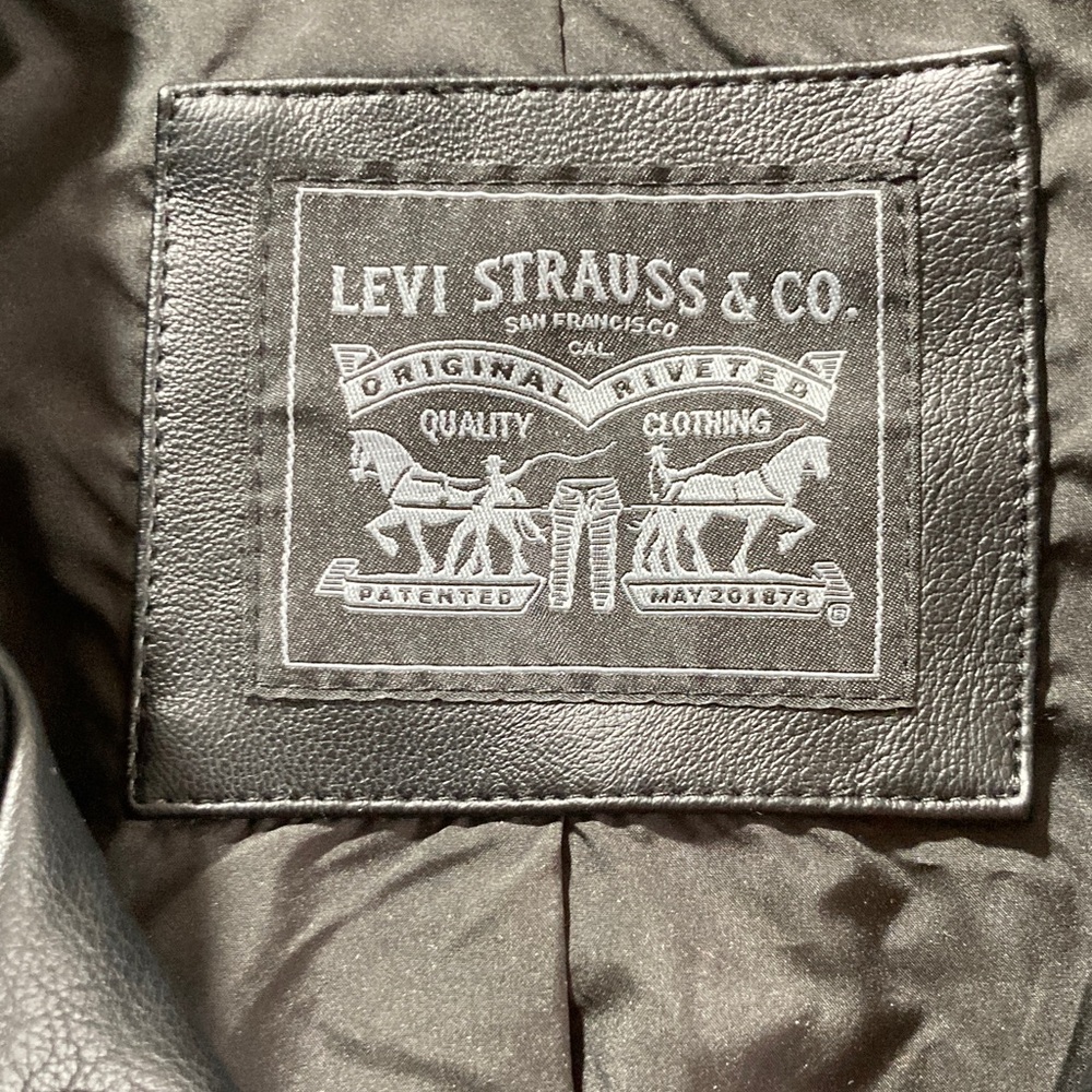 Levi's Black Faux Leather Asymmetrical Moto Jacket NWT. Size XL - Picture 2 of 5